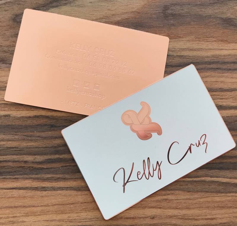 Carte design en métal or rosé pour créateur de mode à Metz 57