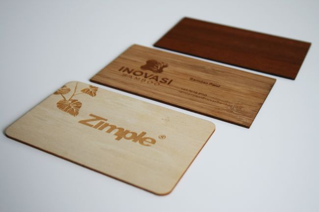 CARTE en bois unique et élégante