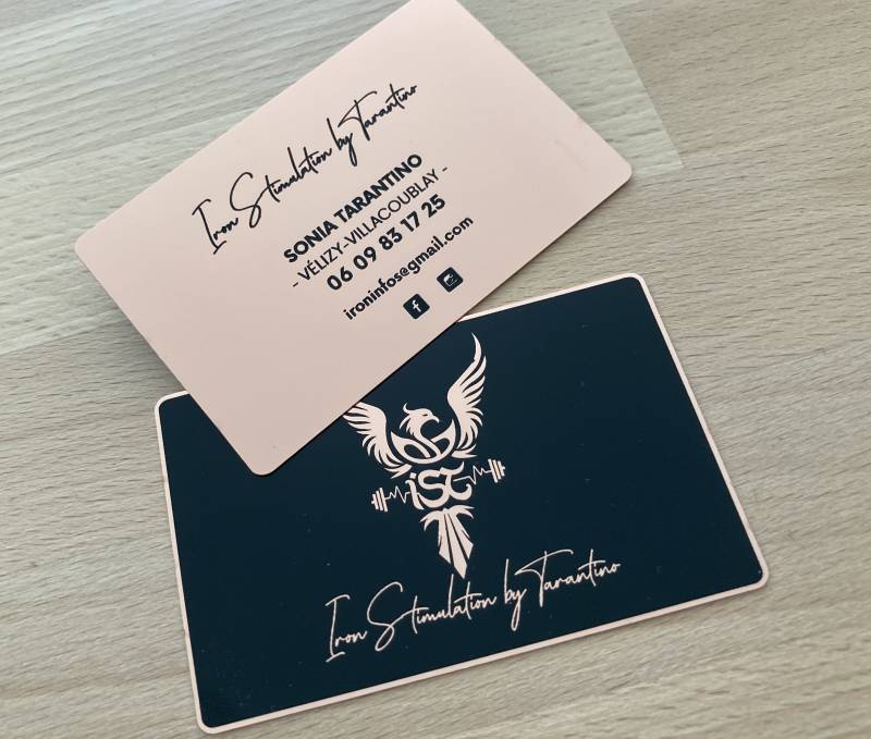 Carte de membres en métal or rosé champagne pour Coach sportif à Versailles 78