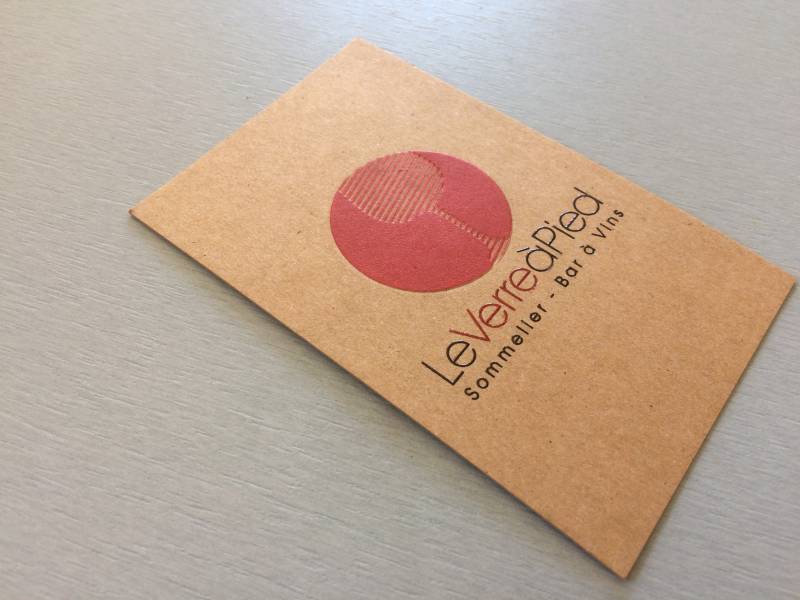 Carte KRAFT épais design avec marquage à chaud pour Hôtel à Versailles (78)