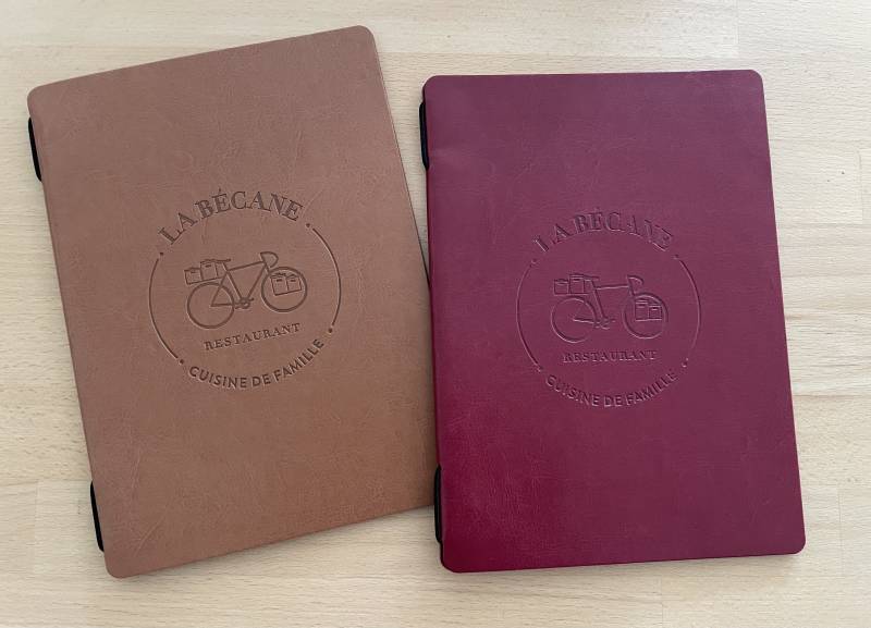 Carte menu Souple en simili cuir format A5 avec marquage à chaud pour restaurant à Bordeaux 33