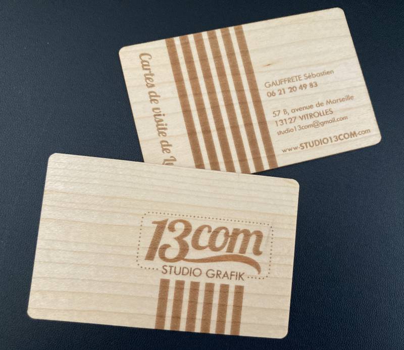 Cartes en bois Erable personnalisée pour poseur de parquet à Aix en Provence 13000