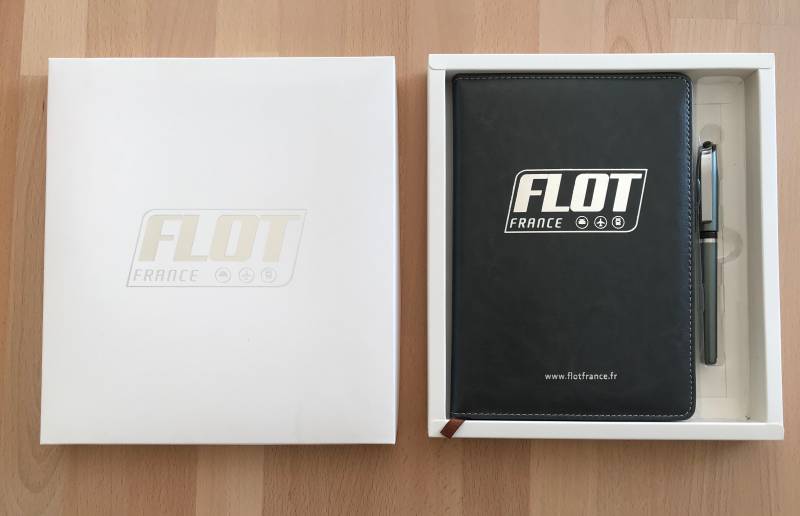 Coffret Cadeau Carton avec Carnet en cuir et stylo personnalisé pour transporteur à Vitrolles 13