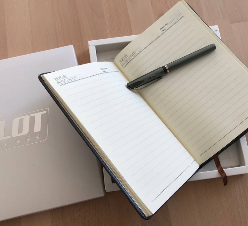 Coffret Cadeau Personnalisé Carton avec Carnet et stylo personnalisé pour entreprise à Bordeaux 33