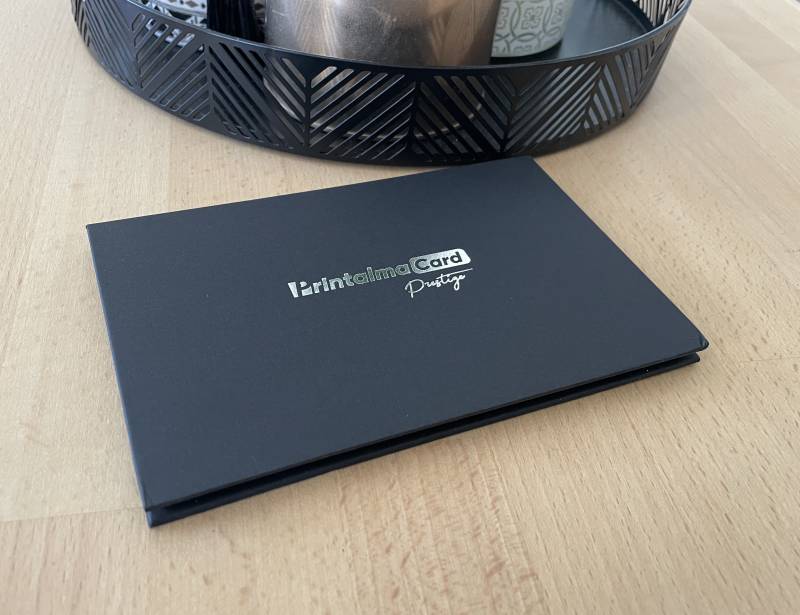 Coffret carte premium aimanté pour carte de visite haut de gamme totalement personnalisé pour agence de téléphonie à Nantes 44