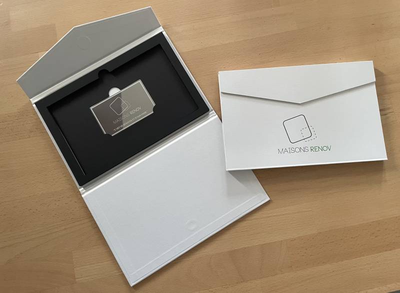 Coffret de cartes luxe aimantés en carton pour cartes métal personnalisés pour membres de club privé à Paris 75