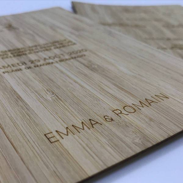 Faire part de mariage en Bois avec gravure laser detail gravure pour mariage a Montpellier 34