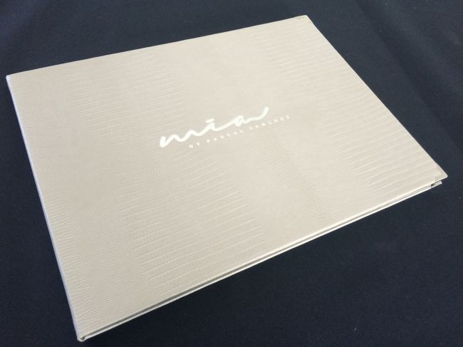 Porte Menu en Simili cuir Lézard pour Restaurant Gastronomique à Bordeaux (33)