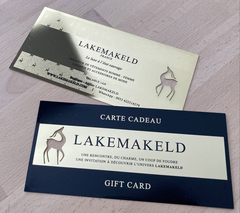 Invitation de luxe en métal Or et Noir avec perforation pour créateur de vêtements à Villeurbanne 69100