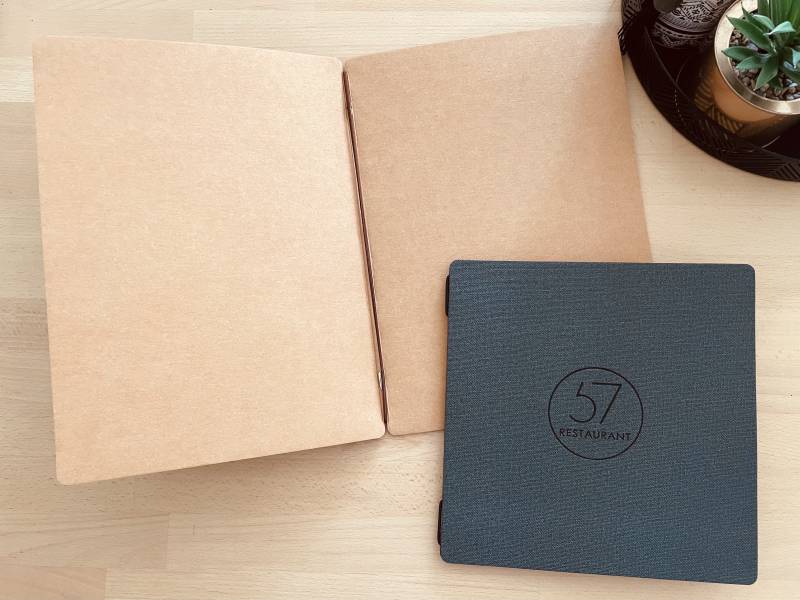 Menu combiné Kraft et Simili cuir intérieur extérieur avec cordon central pour restaurant chic à Poitiers 86 z