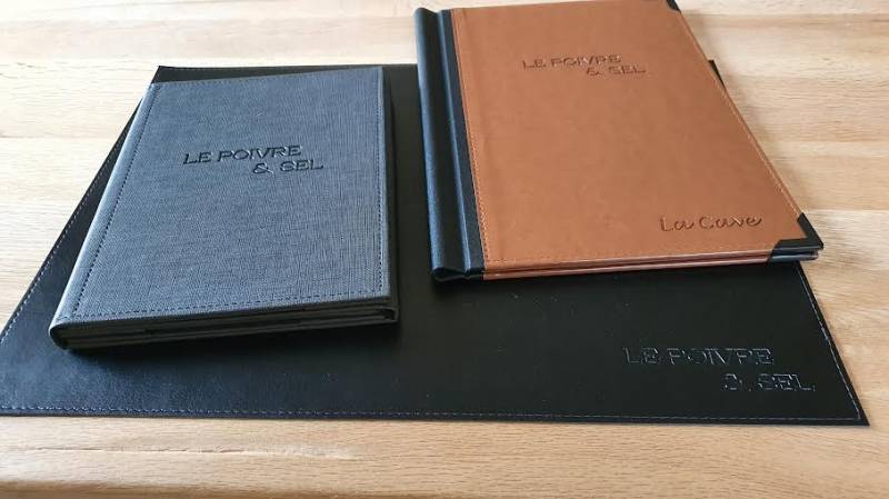 Set de table en cuir personnalisé pour hôtel de luxe à Bayonne 64.