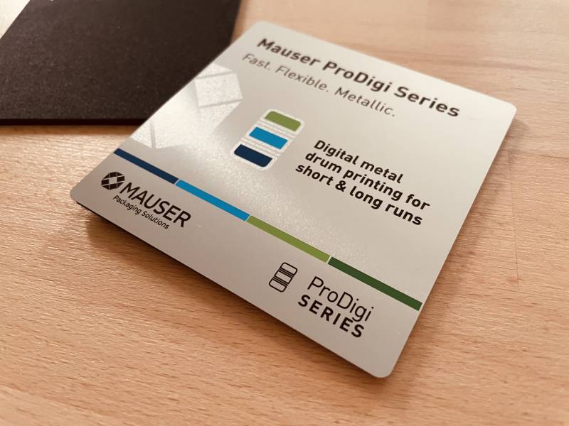 Sous verre en métal acier inoxydable et feutrine noire 2mm totalement personnalisé pour entreprise de métallurgie à Toulouse 34