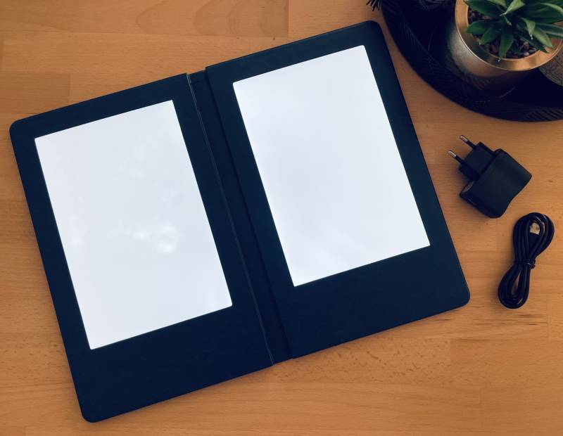 intérieur de menu LED lumineux rétro éclairé format A5 bleu pour restaurant à Paris 75