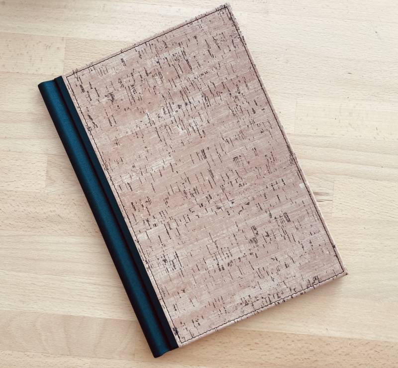 menu en liège rigide et pince latérale personnalisable pour brasserie à Boulogne-Billancourt 92