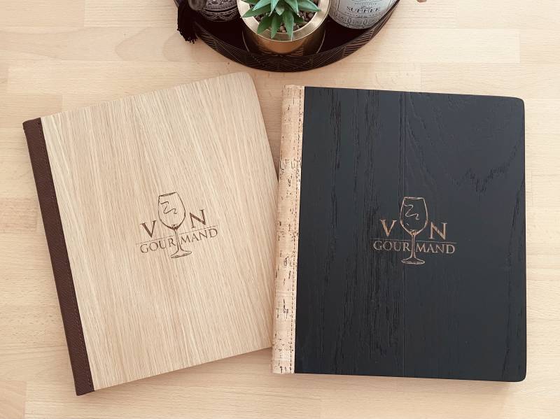 menus en bois véritables naturel et noir avec gravure laser et système à vis pour restaurant à Clermont Ferrand 63