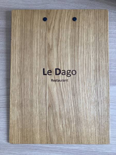 planche bois personnalisée pour restaurant avec terrasse à Avignon 84000