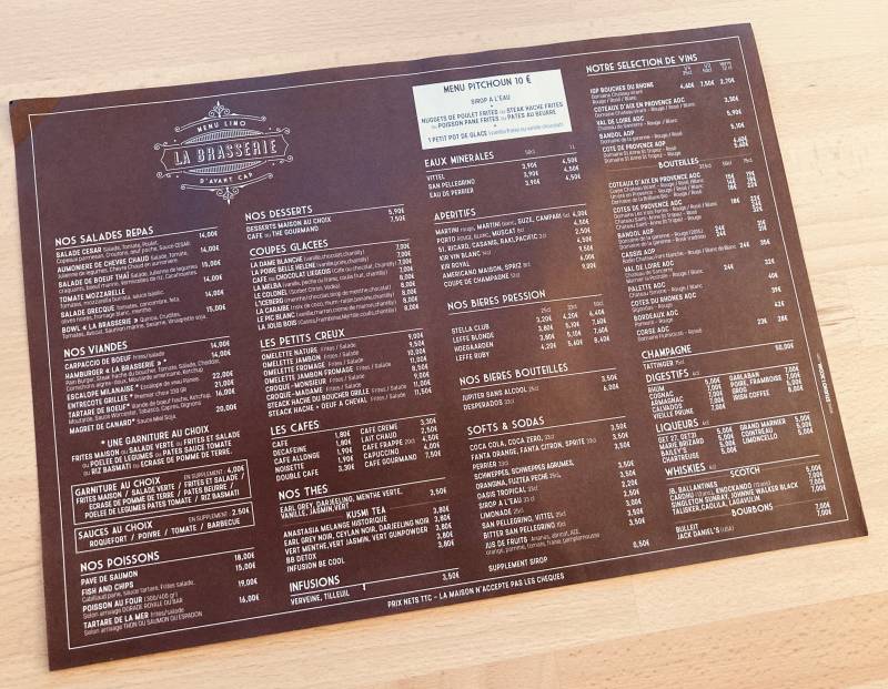 set de table en papier une seule utilisation pour brasserie à La Rochelle 17