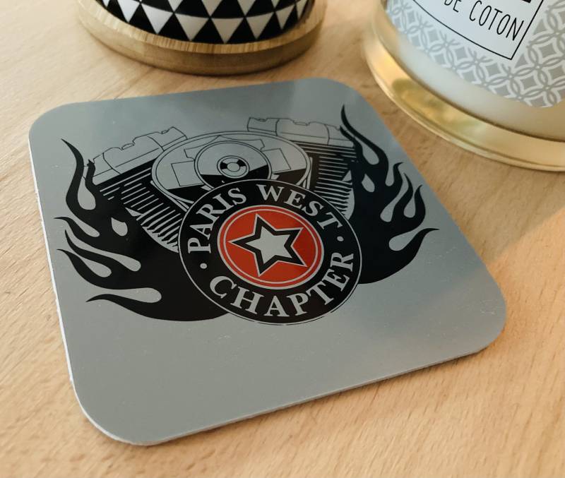 sous verre en polypropylène gris pour association de moto à Saint Nazaire 44